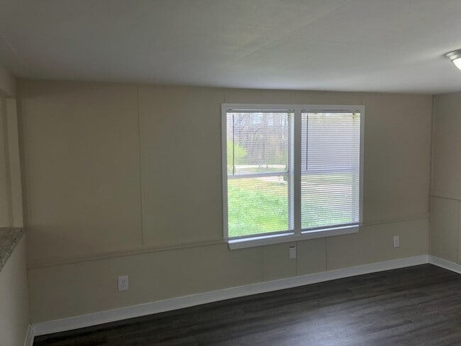 Building Photo - 295 E Wright St