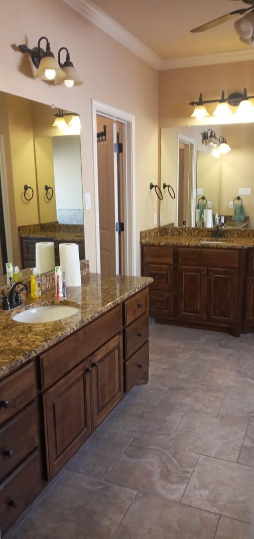 Building Photo - Exceptional 3 Bed / 2 Bath Home — Move-In Ready | Midway ISD