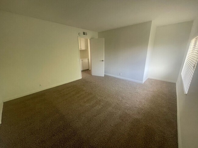 Building Photo - Discover the Essence of Irvine Living!