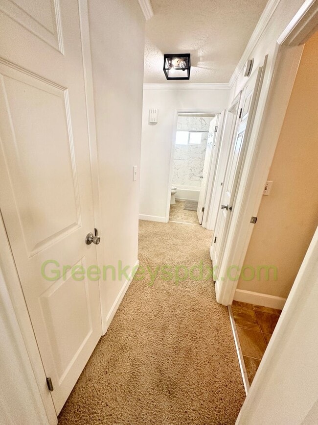 Building Photo - Wow! Spacious, Move-in Ready 2-bedroom 1-b...