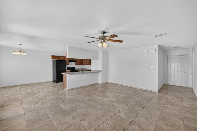 Building Photo - 608 Cactus Creek Pl