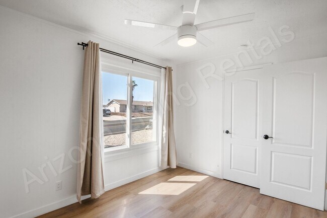 Building Photo - AFFORDABLE POOL HOME!