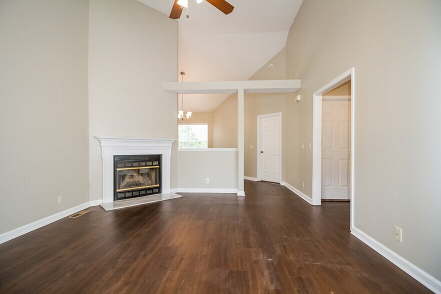 Building Photo - 1052 Cedar Creek Village Rd