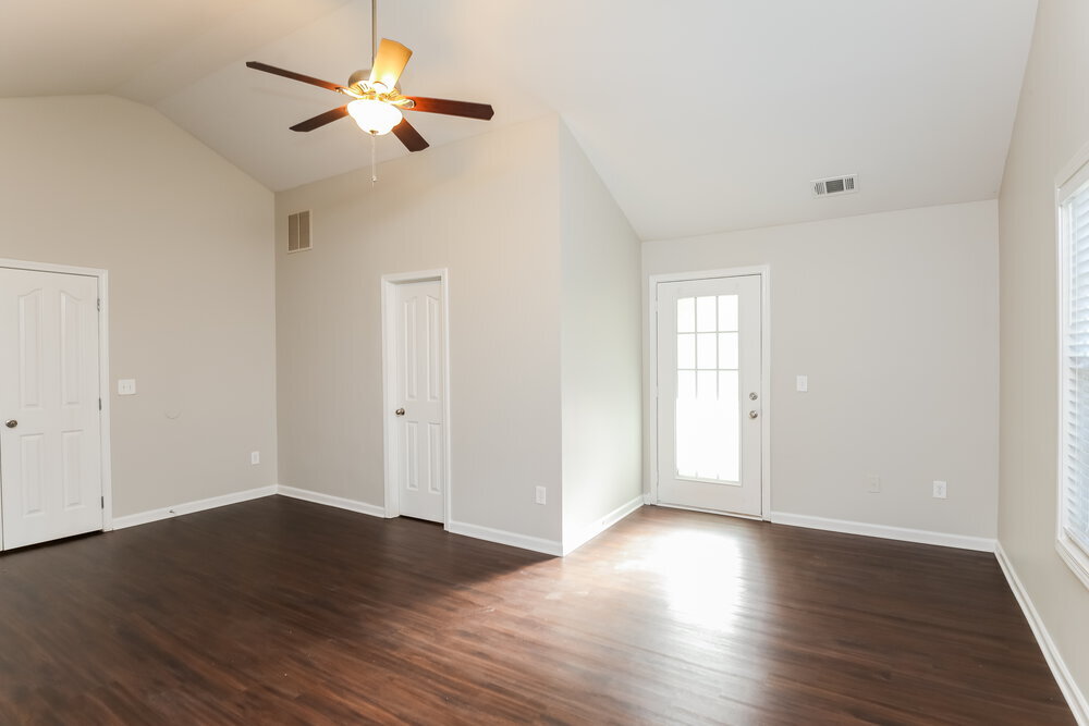 Building Photo - 5941 Apple Grove Rd NE