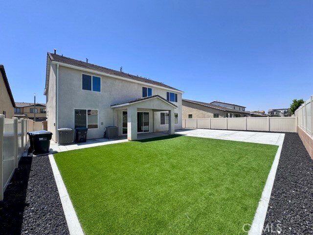 Building Photo - 34118 Willow Stone St