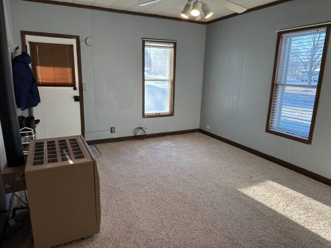 Building Photo - 221 4th St SW