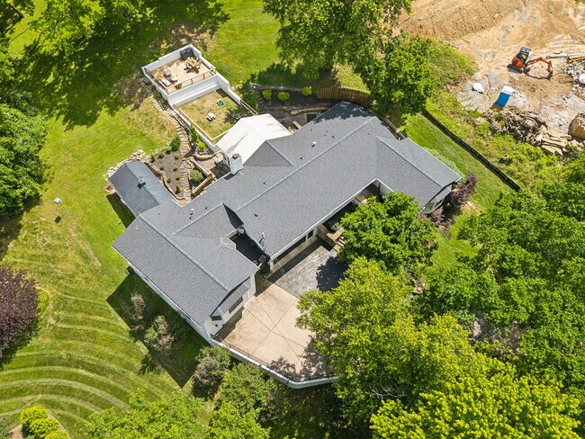 Building Photo - 4604 Mountainview Dr