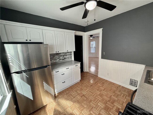 Building Photo - 95 Inwood Pl