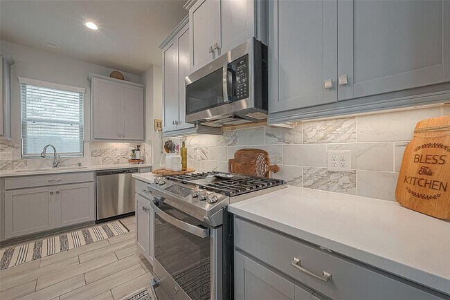 Building Photo - 23611 Blackhaw Blossom Ln