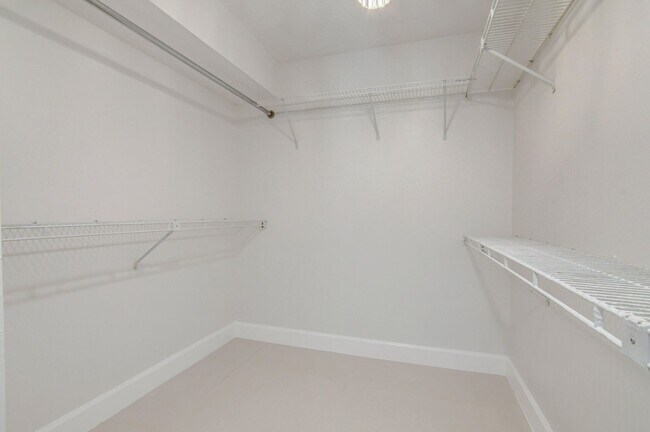 Building Photo - 15109 Ashland Dr