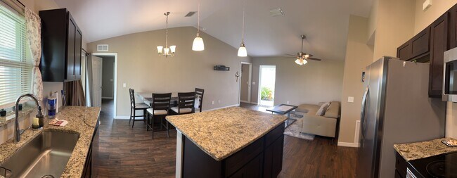 Building Photo - 1206 Venus Loop