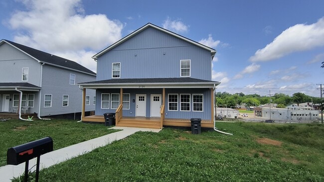 Building Photo - 2139 Linden Ave