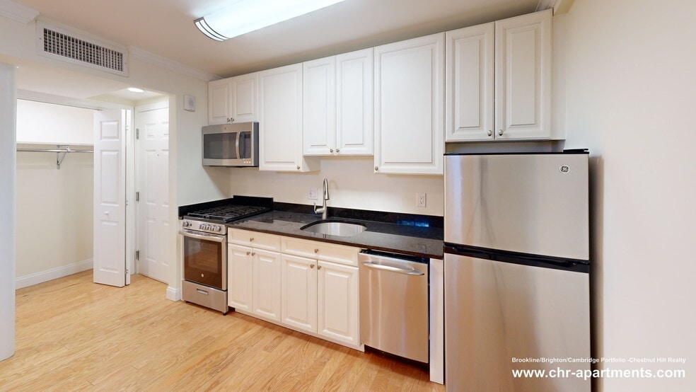 Building Photo - 3 Langdon St