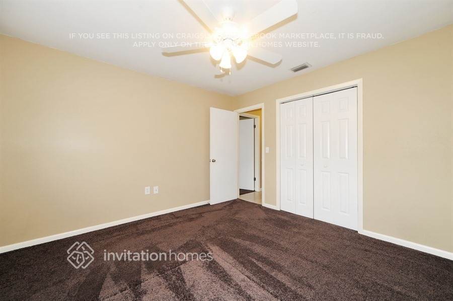 Building Photo - 6029 Christina Dr E