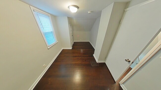 Building Photo - 28319 Maple St