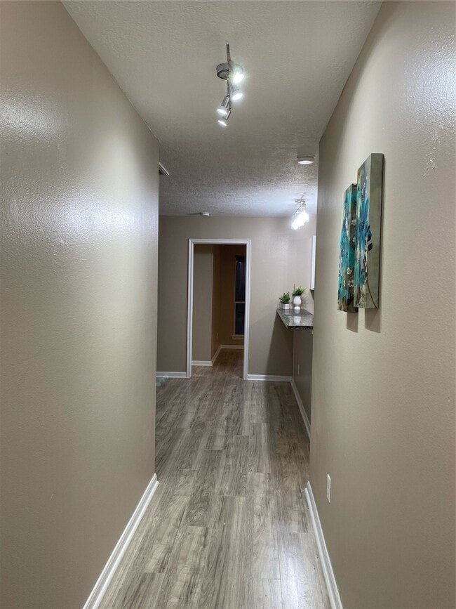 Building Photo - 8825 E Buffalo Cir