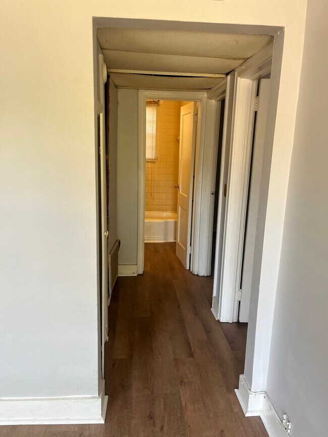 Hall - 1504 Cleveland St