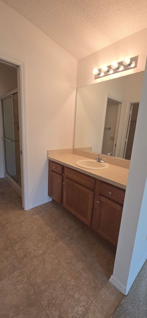 Building Photo - Welcome to Your New Home in the Village of Sabal Chase!