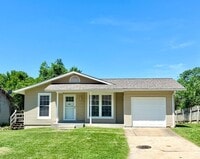 Building Photo - 3 Bedroom Home in the highly sought-after Fort Zumwalt South School District