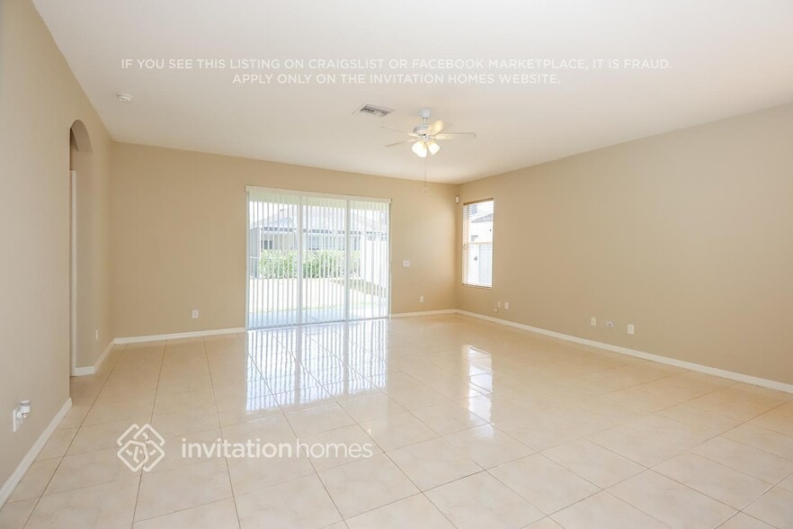 Building Photo - 1835 Raven Glen Dr
