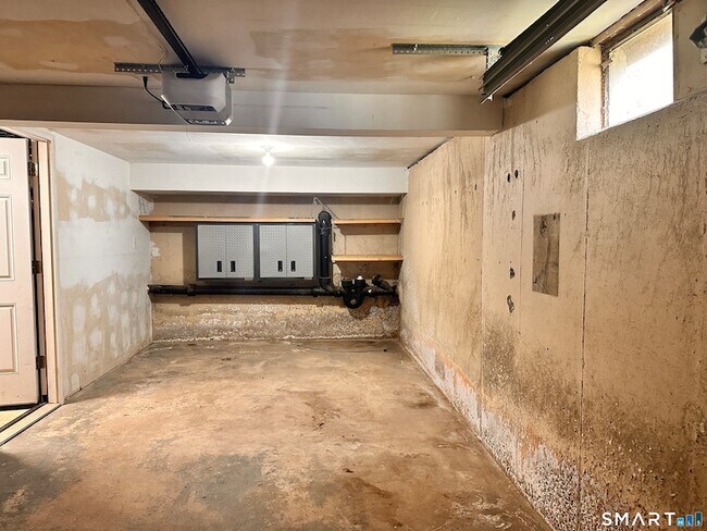Building Photo - 33 Jepson Ln