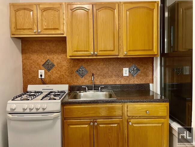 Building Photo - 48 STREET