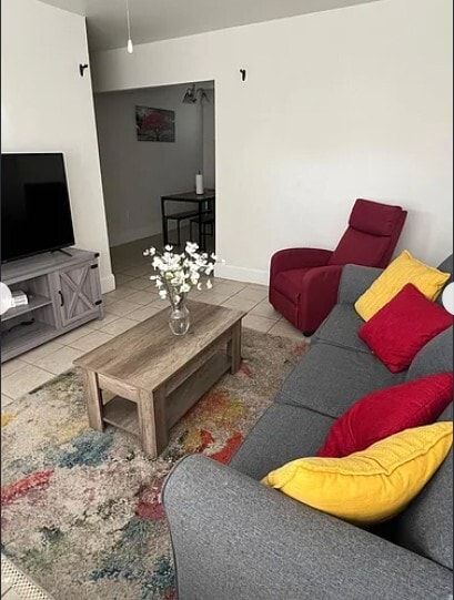 Building Photo - 2228 Riverland Dr