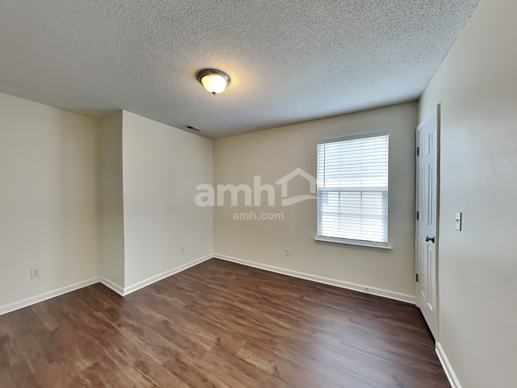 Building Photo - 4533 Hyperion Ct