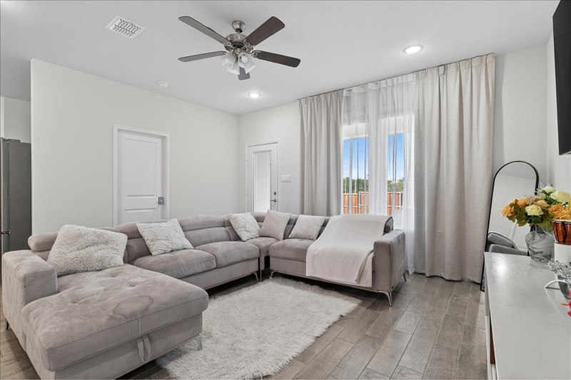 Building Photo - 8129 Trudy Ln