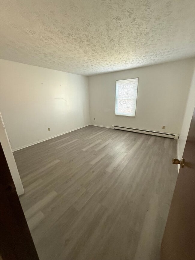 Building Photo - 5008 West Blvd