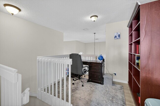 Building Photo - 6468 NW 78th Pl