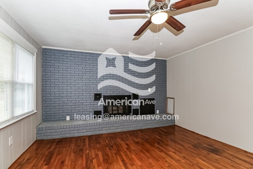 Building Photo - 104 Forest Ln Dr