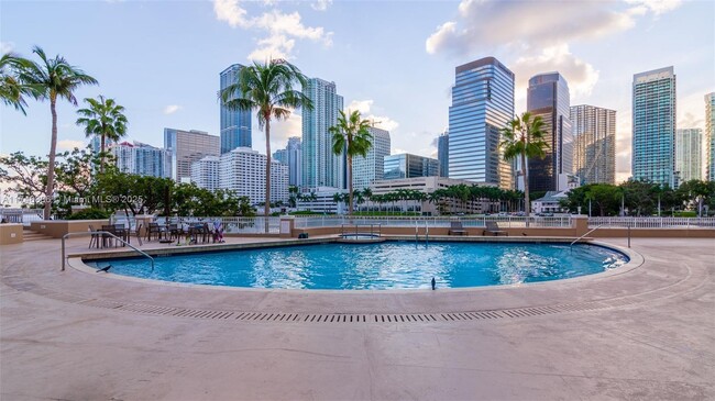 Building Photo - 701 Brickell Key Blvd