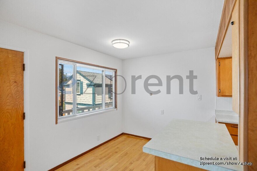 Building Photo - 1422 Sherman St