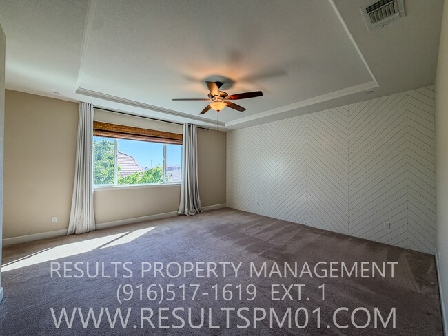 Building Photo - Must See! Lovely Former Model Smart Home 4 Bed 3 Bath