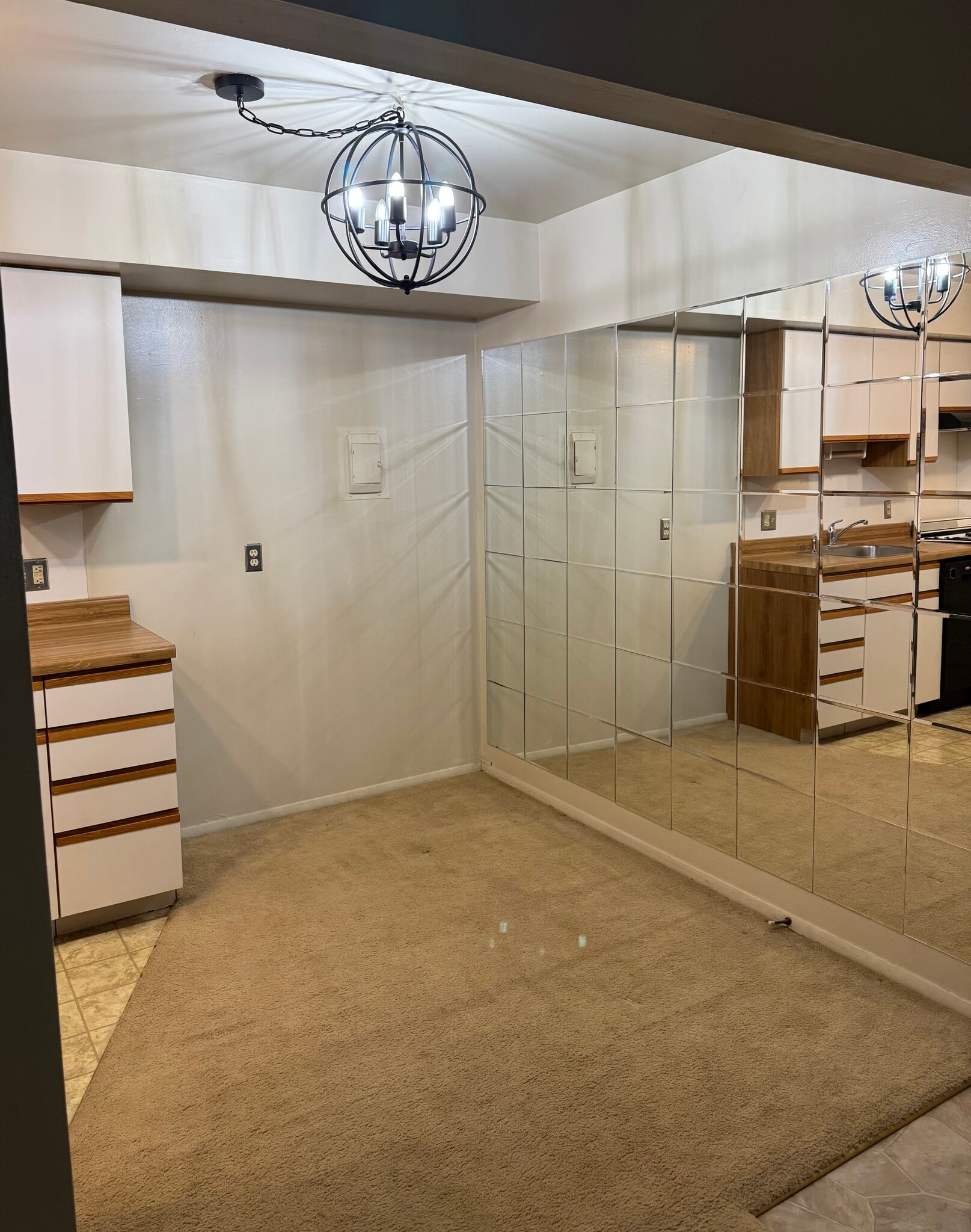 Building Photo - 125 Twin Oaks Dr