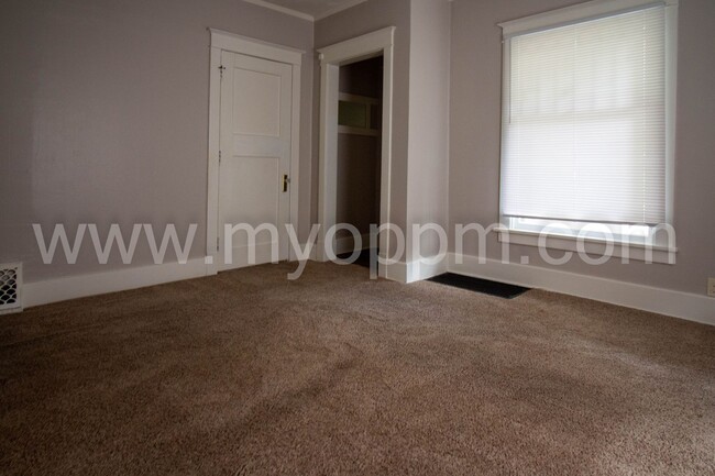 Building Photo - PRINZ 1020 N 32 St