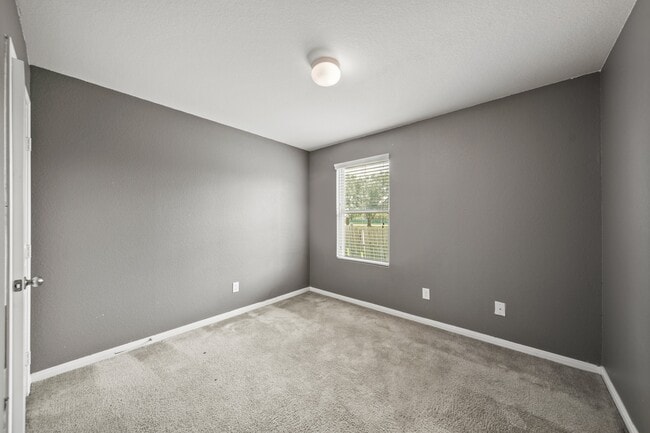 Building Photo - 2638 Bedrock Ln