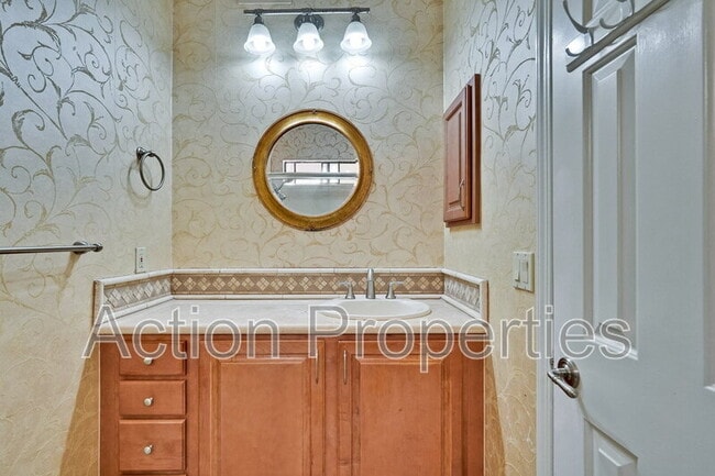 Building Photo - 2200 Agnew Rd