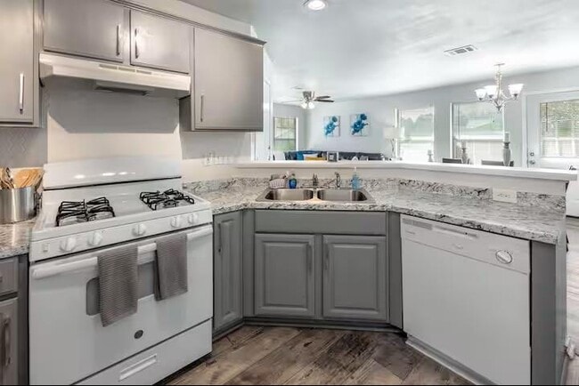 Building Photo - 2304 Smith Branch Blvd