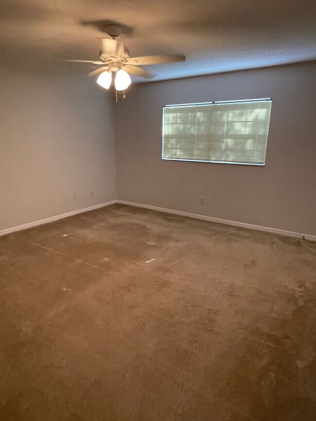 Building Photo - AVAILALBE OCTOBER! Two story Townhouse loc...