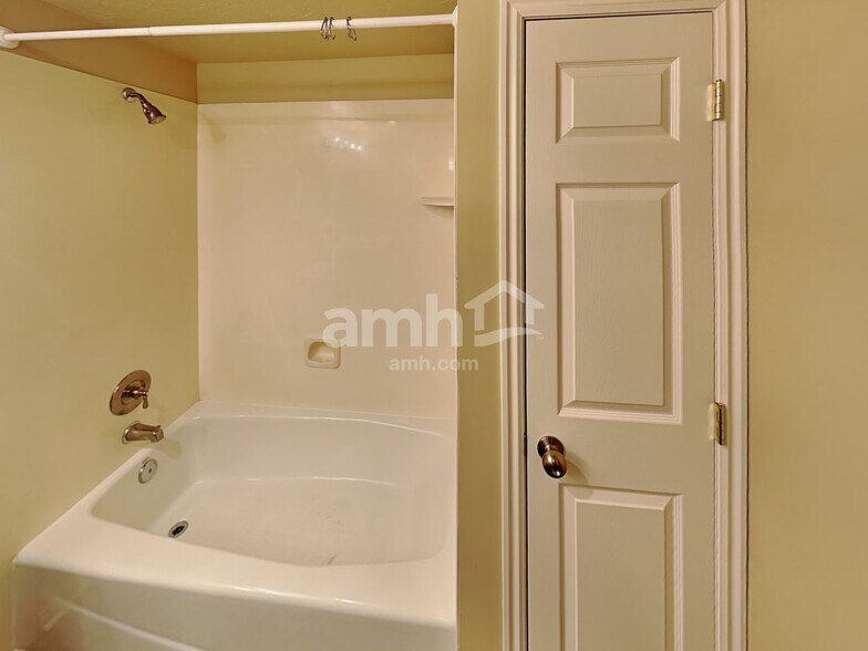 Building Photo - 1283 N 2525 W