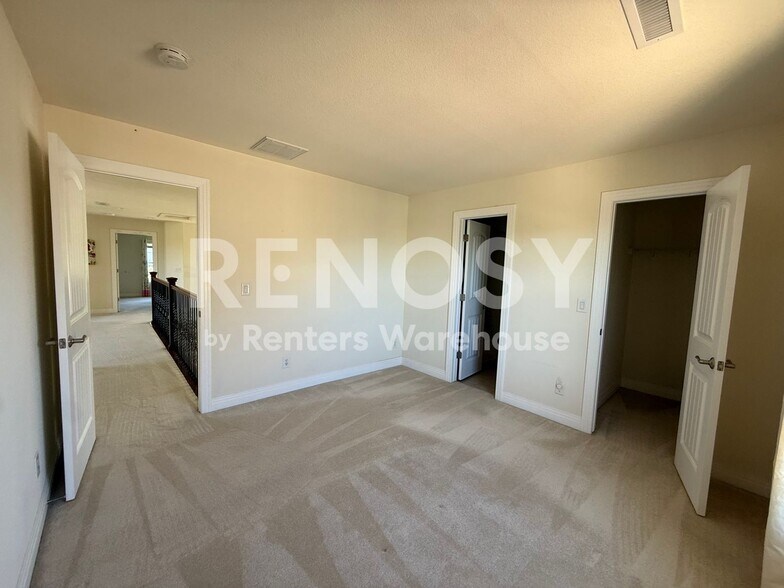 Building Photo - 5158 Silver Feather Cir