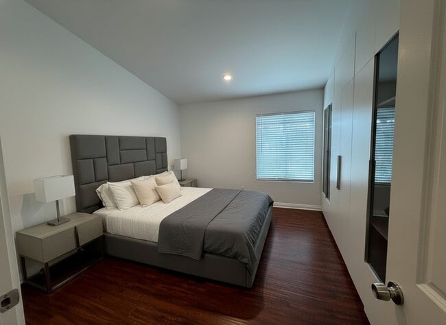 Building Photo - 23711 Candlewood Way