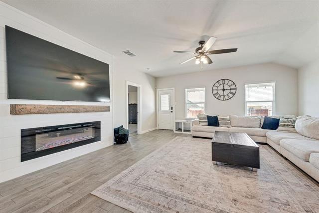 Building Photo - 1513 Hulen Park Trl