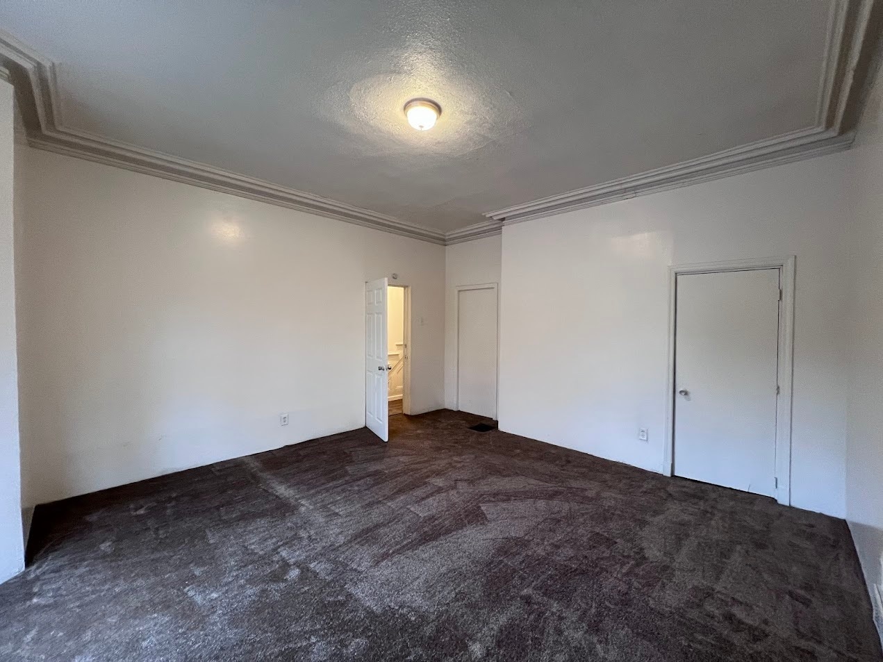 Building Photo - 207 E 10th Ave