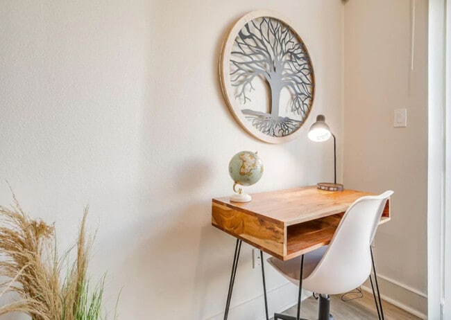 Building Photo - 2901 Indiana St