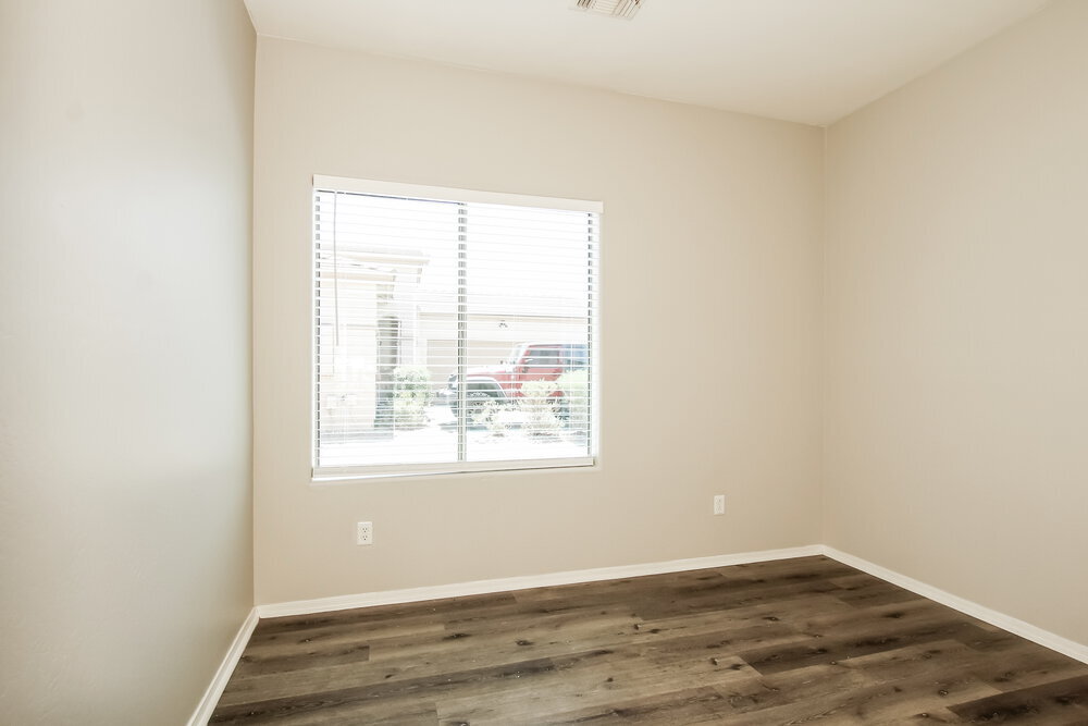 Building Photo - 7907 S 50th Ln