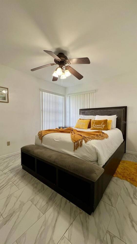 Building Photo - 2444 Sweetwater Club Cir