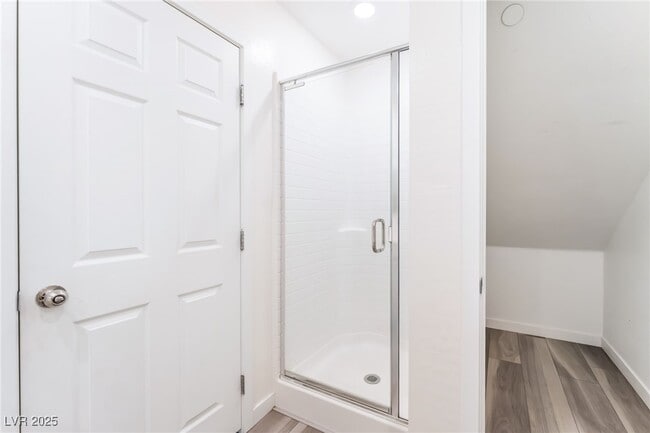 Building Photo - 5730 Sky Pointe Dr